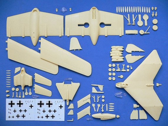 Anigrand 1/144 Messerschmitt Me P.08-01 Bombardiere Ala Volante