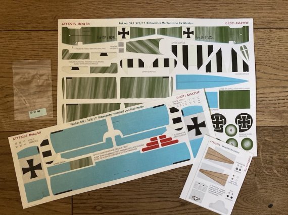 1/32 Fokker Dr.I Triplane 525/17 Manfred von Richthofen
