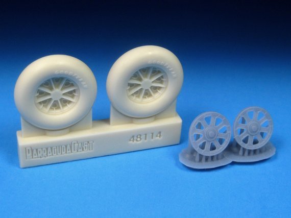 1/48 F4U Corsair Smooth Tread Mainwheels