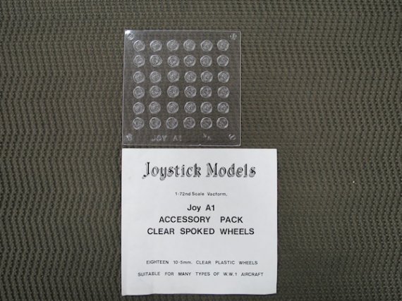 Roues vacuform�es transparentes 18x10,5mm 1/72