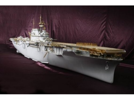 1/200 U.S.S. Hornet CV-8 DX PACK (for Merit and Trumpeter)