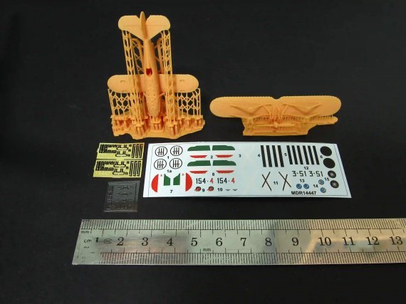 1/144 Fiat CR.32 with etched parts and decals