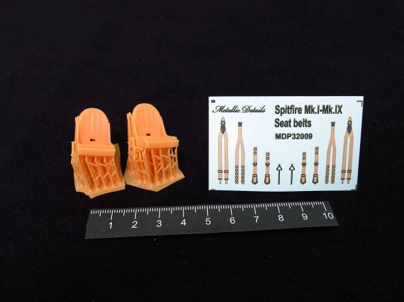 1/32 Supermarine Spitfire Mk.I to Mk.IX x 2 with seat belts