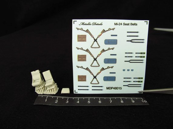 1/48 Mil Mi-24D 3x seats with seatbelts