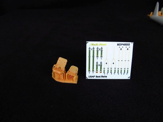 1/48 Douglas A-26 Invader. Seats x 2 with seatbelts