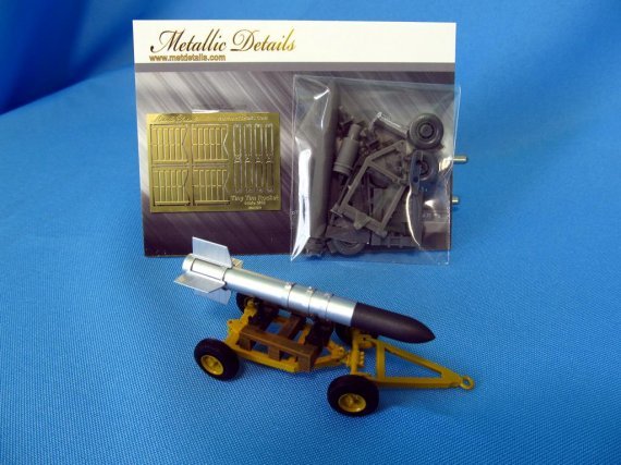 1/48 Tiny Tim Rocket with trailer