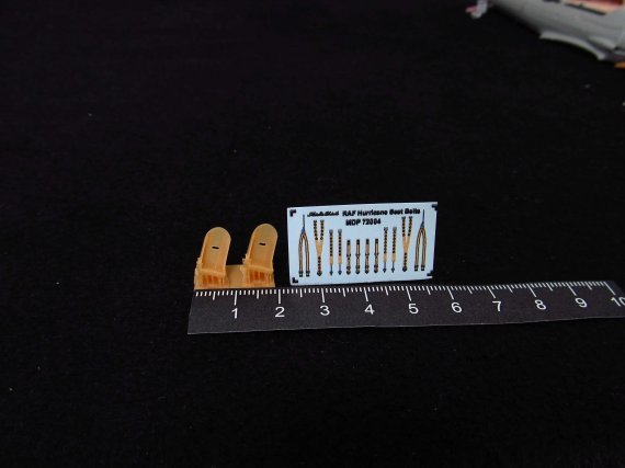 1/72 Hawker Hurricane seats x 2 and seatbelts