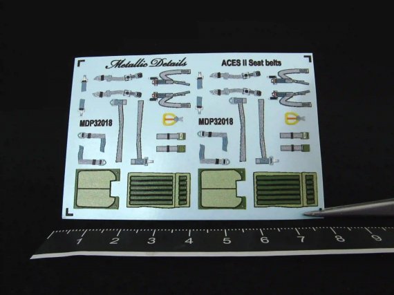 1/32 Aces II Seat belts