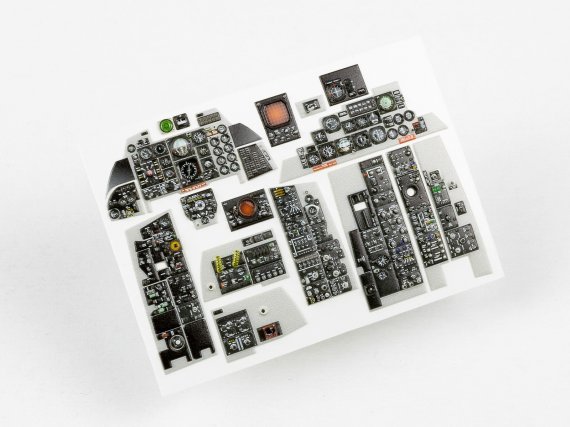 1/32 McDonnell F-4E Phantom II for Academy