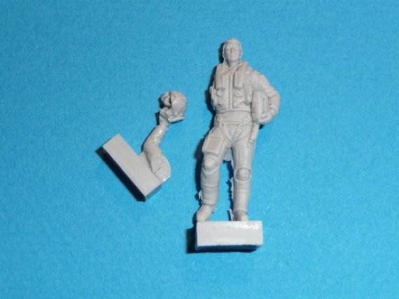 1/48 Rafale Pilot B/C/M walking