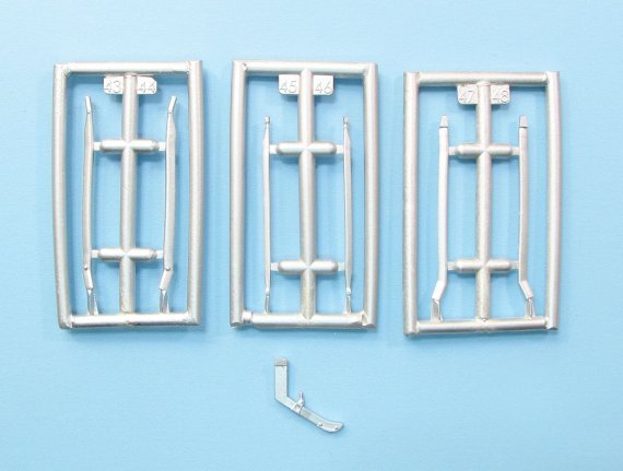 1/24 Fokker Dr. I Landing Gear Struts