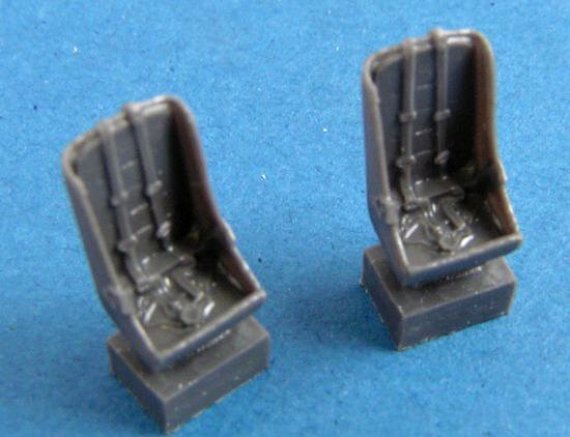 1/72 Seats for T-28 Trojan (2 pcs.)