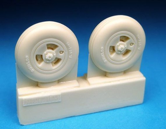 1/32 Supermarine Spitfire 3 Slot Wheels  Circumferential