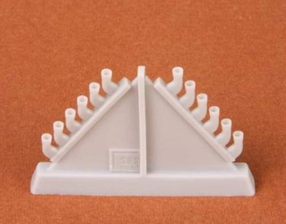 1/48 Spitfire PR XIX exhaust  round (AIRFIX)