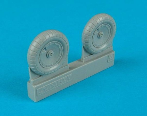 Aires Upgrade set: Fw 190A3 wheels + paint mask