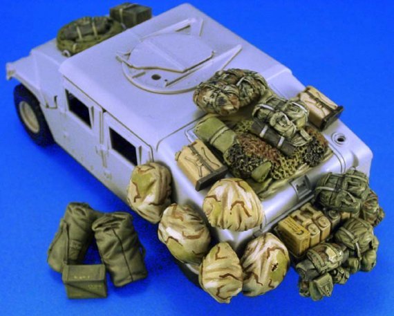 Hummer Stowage set  1/35
