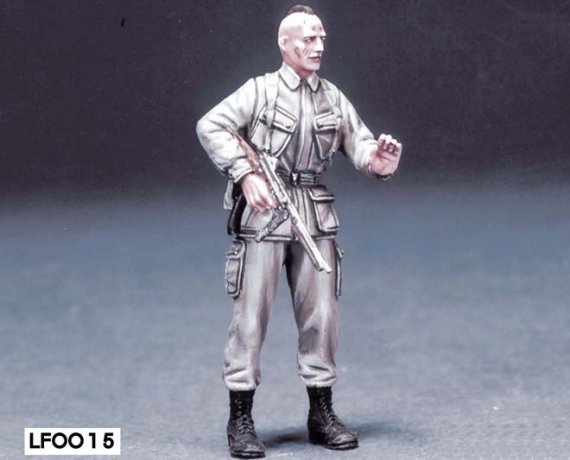 US 101st Air Borne Officer (WWII)  1/35