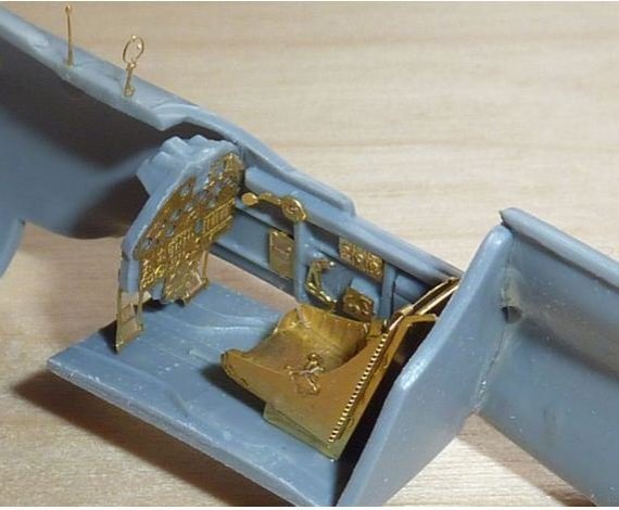 1/72 P-40E/Kittyhawk Mk.Ia  PE set (AZMO)