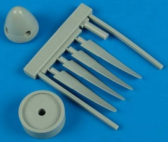 1/48 North-American P-51D Mustang propeller w/tool (Hobby Boss)