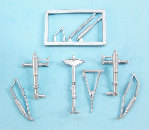 1/48 Ilyushin Il-28T Beagle Landing Gear