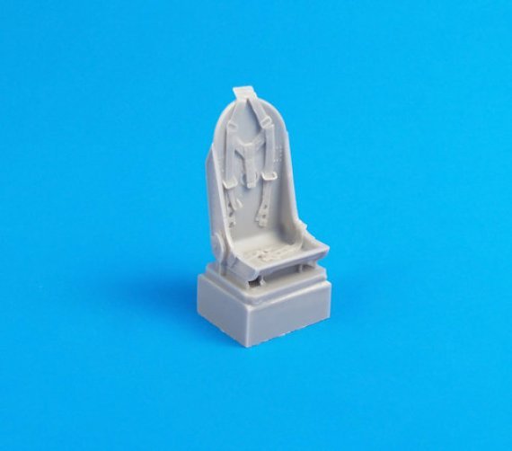 1/48 Hawker Hurricane Mk.I  1/48 Seat with Harness