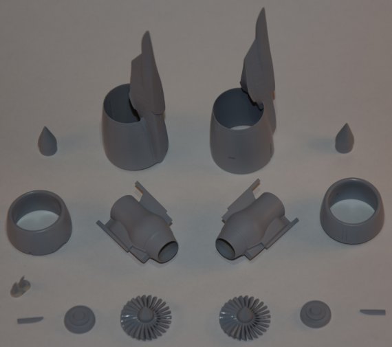 1/144 Boeing B777-2/300 RR Trent 800 Engines