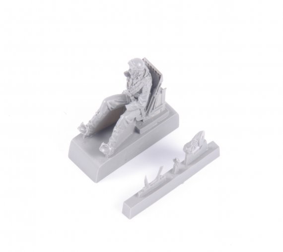 1/48 Tempest Pilot  seated
