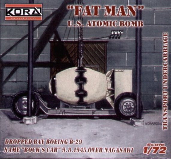 1/72 'Fat Man' US atomic bomb and transporter