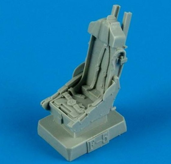 1/48 Northrop F-5E seat with safety belts (AFV Club)
