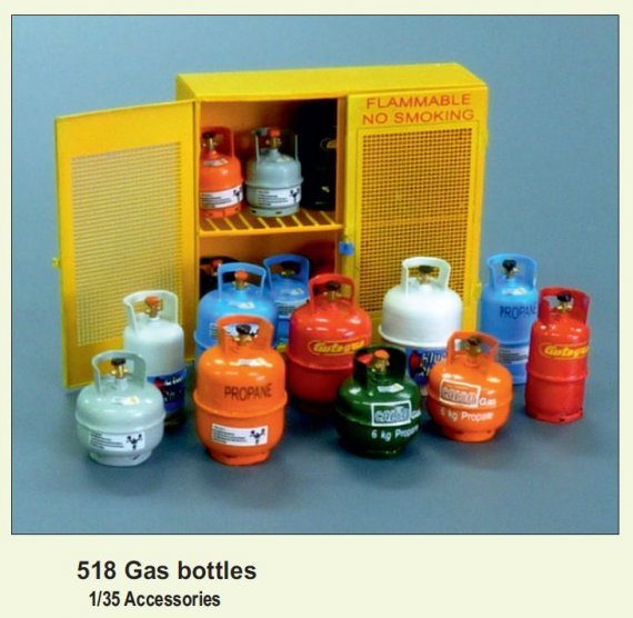 1/35 Gas bottles