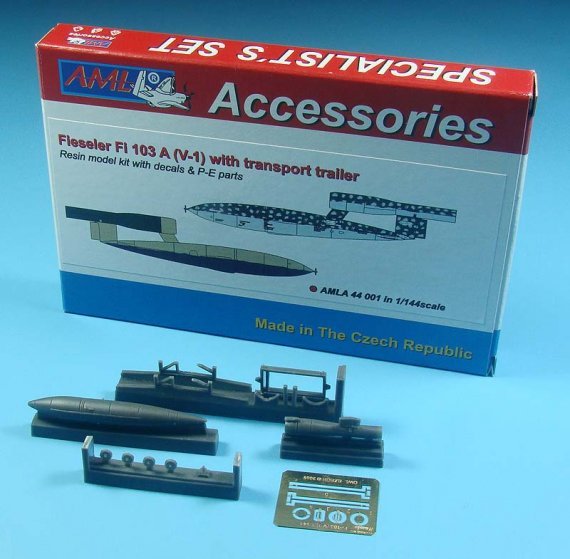 1/144 Fieseler Fi-103A with transport trailer