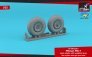 1/32 MiG-3 main wheels with weighted tyres, dirt surface tread