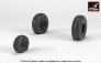 1/35 Hughes AH-64A Apache wheels with weighted tires, spoked hub image 1