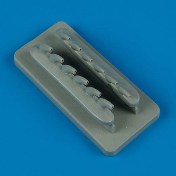 1/32 P-51B Mustang exhaust TRUMPETER