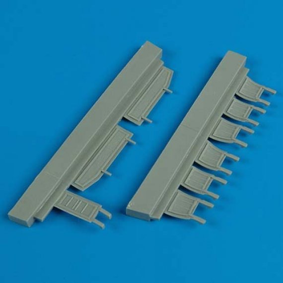 1/72 Fw Ta 154A-1/R1 undercarriage covers (HASEGAWA)