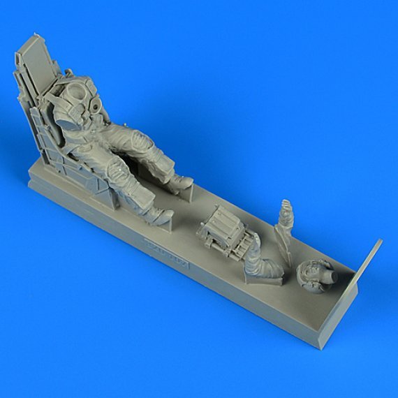 1/32 US Navy Pilot with ejection seat for A-7E late