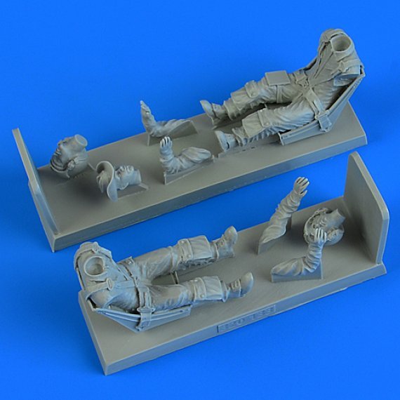 1/32 USAF Pilot & Instructor with seats for T-28B