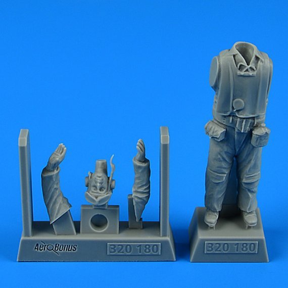 1/32 US Marine Corps WWII Pilot figure