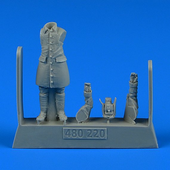 1/48 Royal Flying Corps WWI Pilot with map