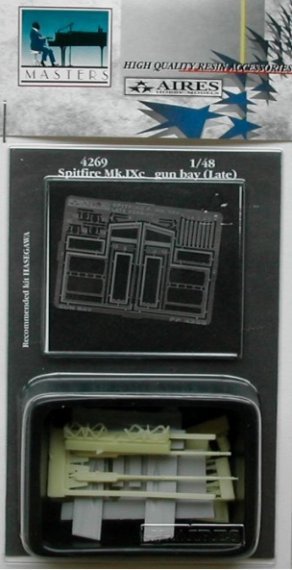 Aires Upgrade set: Spitfire Mk. IXc gun bay  late version
