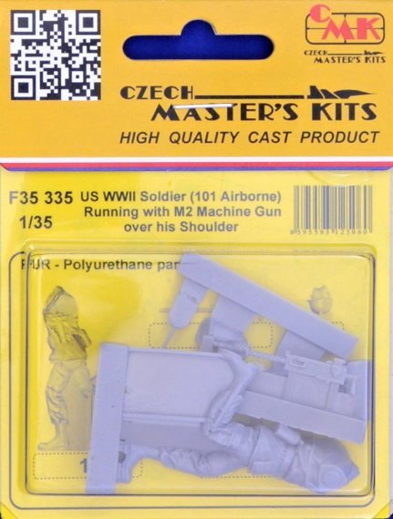 1/35 US WWII Soldier running with M2
