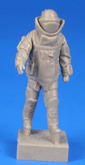 1/48 Bomb Disposal Technician