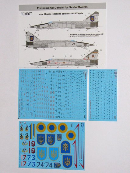 1/48 Ukrainian Foxbats: Mikoyan MiG-25RB and Stencils