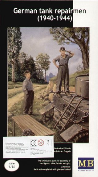 1/35 2 German tank repairmen with work bench and vise/vice