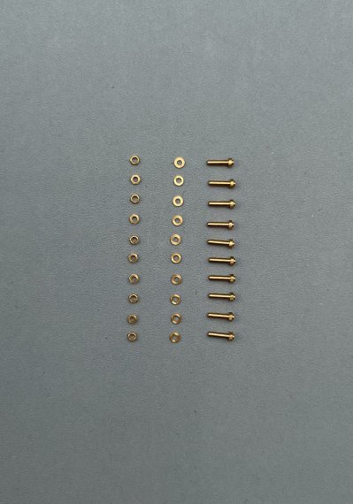 1/35 Brass bolt set 2. Diameter 0,6 mm, hexagon 1 mm