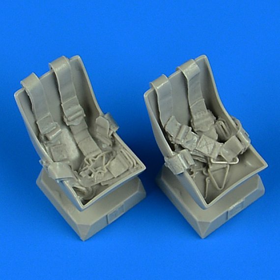 1/32 Bucker Bu-131B/Bu-131D seats x 2 with seatbelts