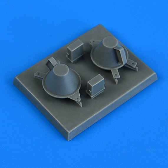 1/32 McDonnell F-4 Phantom II remove before flight covers