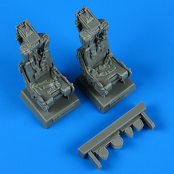 1/32 F-4 Phantom II ejection seats with safety belts
