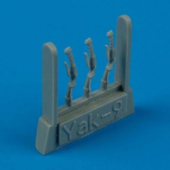 1/48 Yak 9 control lever (ICM)