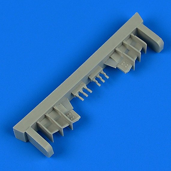 1/48 Mikoyan MiG-25 Foxbat air ramps sensors